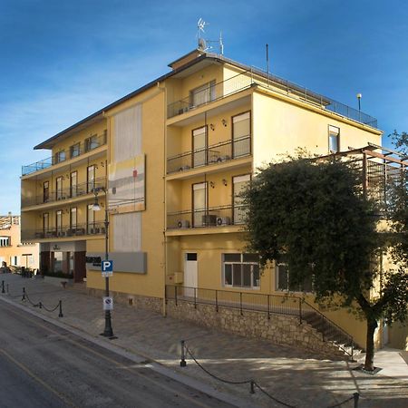 Hotel Astoria Fermo megye Kültér fotó