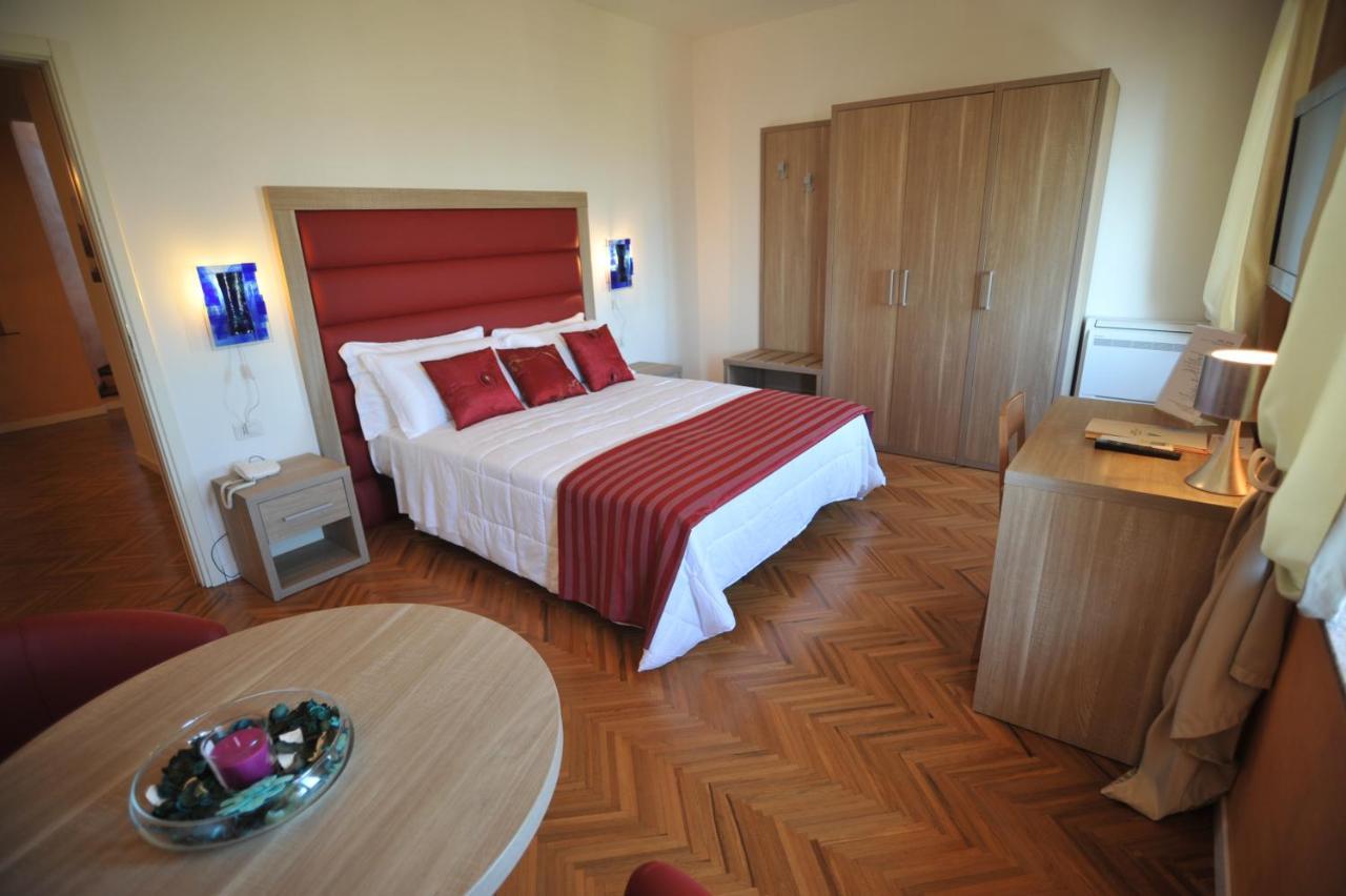 Hotel Astoria Fermo megye Kültér fotó